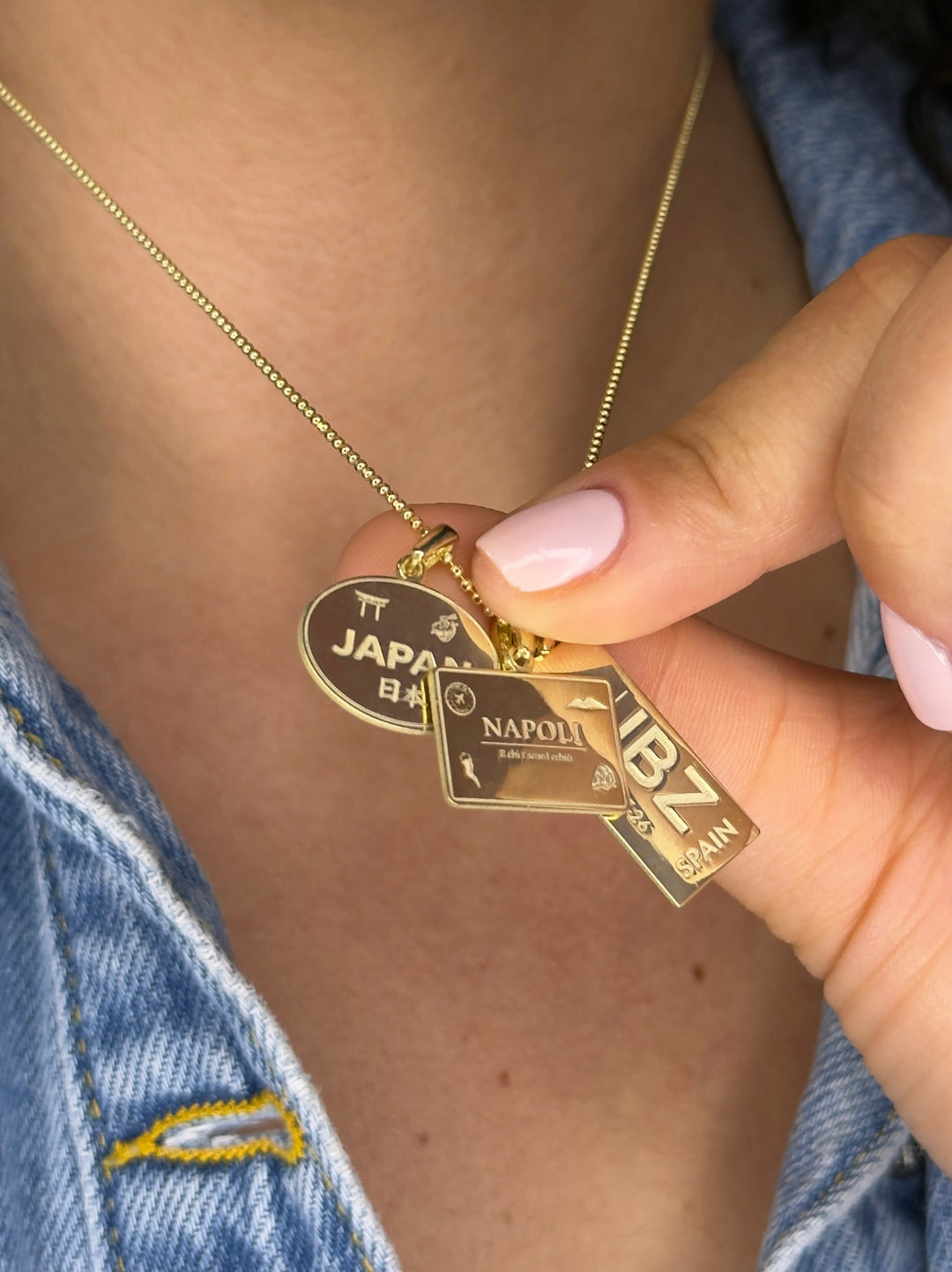 Charm WANDERLUST